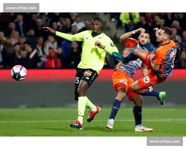 英超三巨头竞逐里昂天才边锋福法纳，转会费或破 5000 万欧