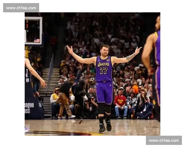 小莫里斯炮轰湖人防守漏洞:交易里夫斯,终结东契奇式防守灾难 小莫里斯炮轰湖人防守漏洞:交易里夫斯,终结东契奇式防守灾难